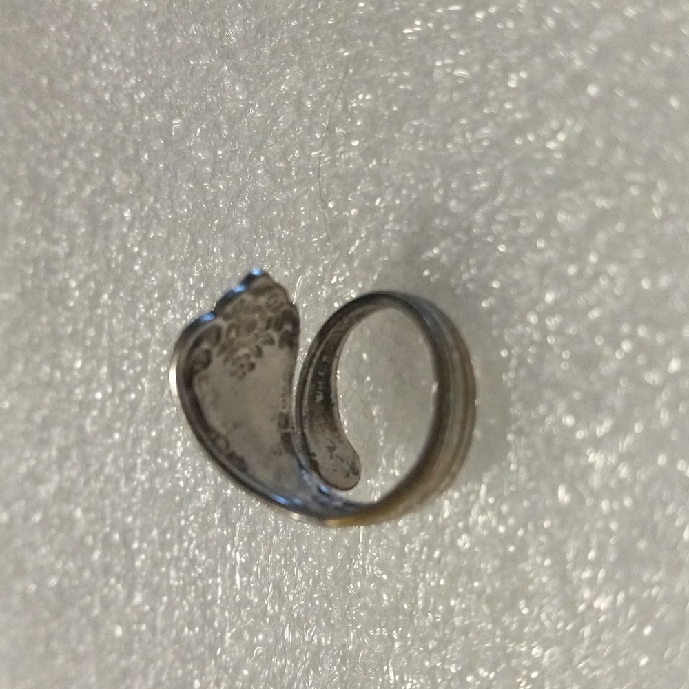 Ladies ring - Picture 3 of 3